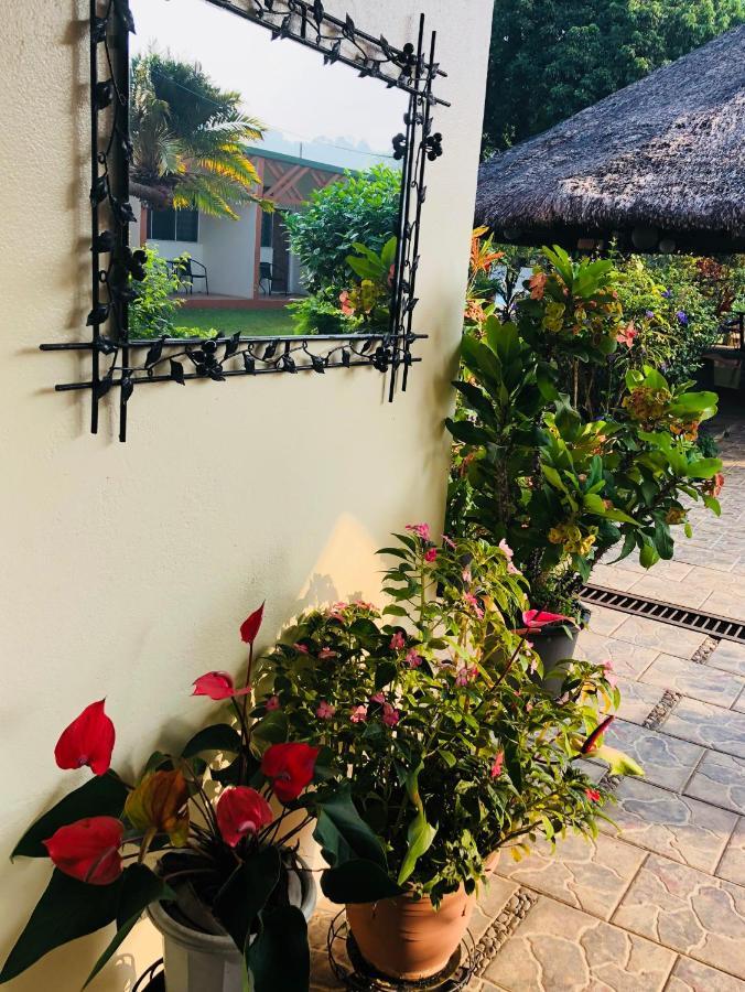 Hotel Santo Vanuatu 루간빌 외부 사진