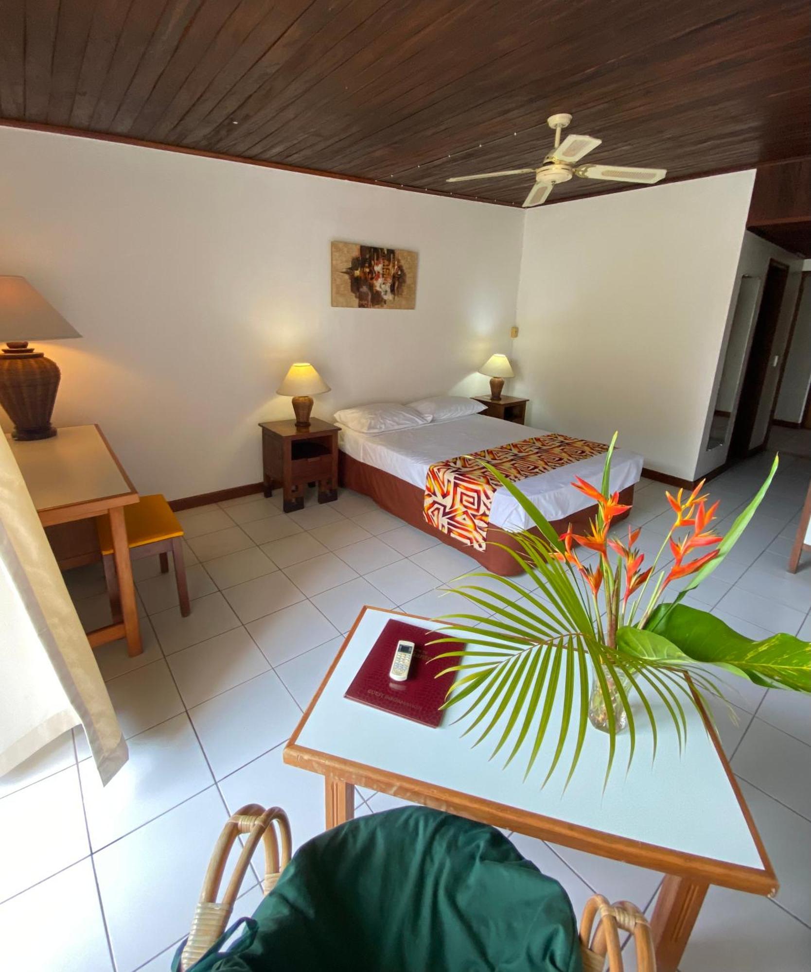 Hotel Santo Vanuatu 루간빌 외부 사진